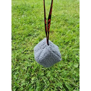 Bidebold - firkant i teddy materiale